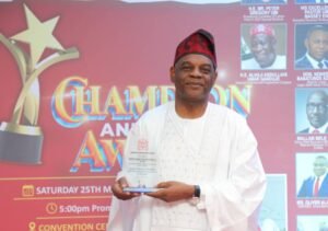 Echono, flaunting his plaque